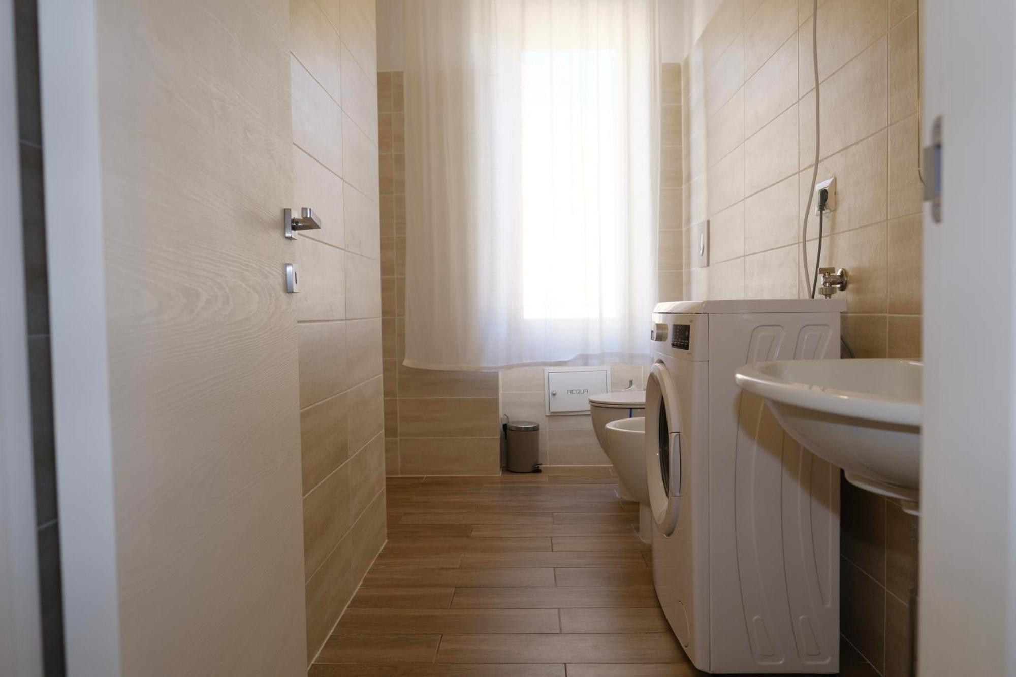 La Golden View Apartment Весте Екстериор снимка