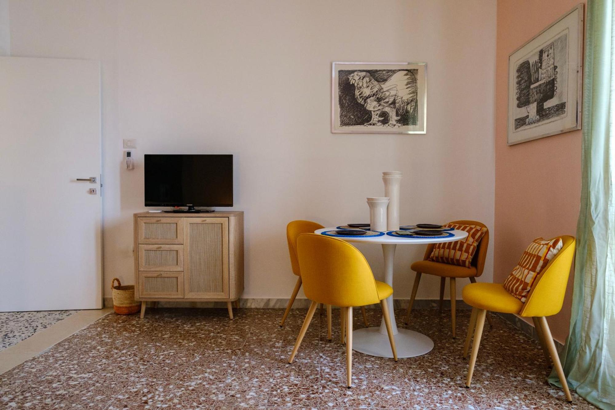 La Golden View Apartment Весте Екстериор снимка